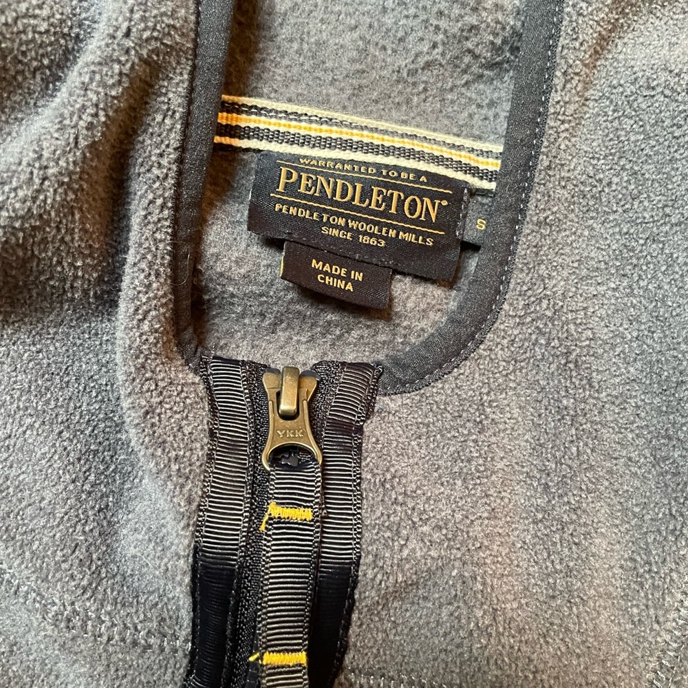 New (no tags) - Pendleton Fleece Hoodie - Picture 2 of 9